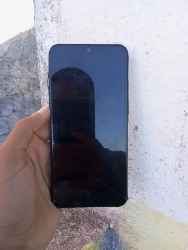 LG-k22 <br>Cor/cinza<br>Câmera dupla traseira de 13MP e 2MP