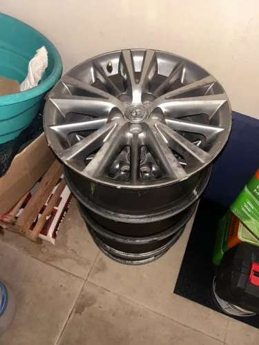 Roda original Corolla 2015 aro 16 5 furos 
