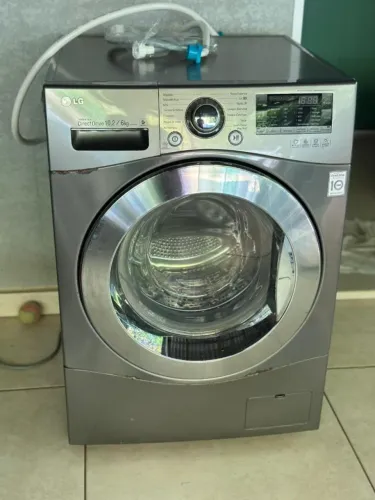 Máquina de lavar Lava e Seca LG 10kg 220V