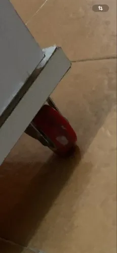 Vendo Armário para Microondas( 1 Nicho, 2 portas , Com rodinhas para transporte)