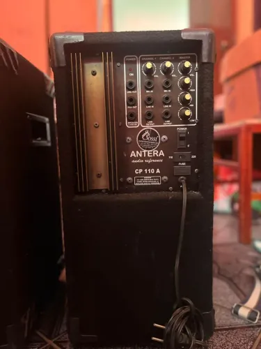 Par de Caixas Ativas Antera CP 110 A 10? Profissional