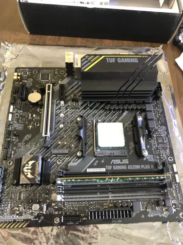 Kit upgrade Ryzen5 4500 - A520 ASUS - Ddr4 8Gb - SSD 240