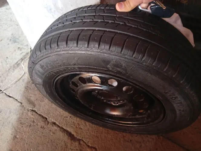 Estepe aro 14 com pneu