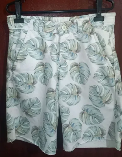 bermuda florest estampada folhagem