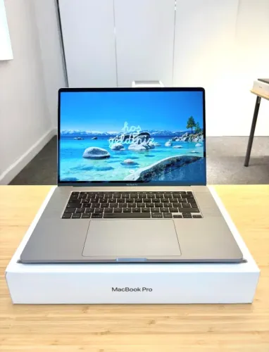 MacBook Pro 16-inch i9 32GB 4TB 