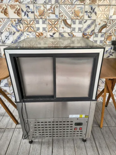 Vitrine de bolo