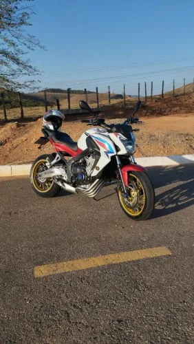 Vendo cb650 F toda revisada 