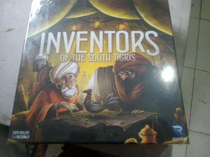 Jogo de tabuleiro Inventores do sul do tigre em inglês com manual em português