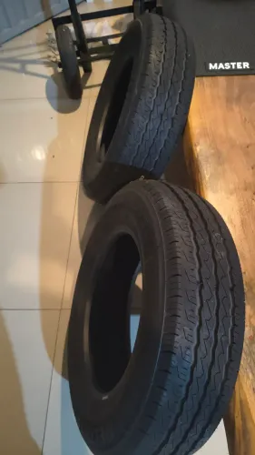 Vendo 2 pneus novos 