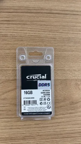 Memoria Ram Ddr5 16gb 5600mhz C146 Crucial para notebook Ct16g56c46s5 Sodimm Preto