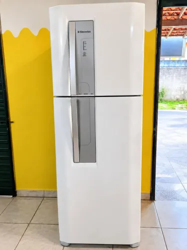 Vendo geladeira Electrolux frosfree entrega gratis