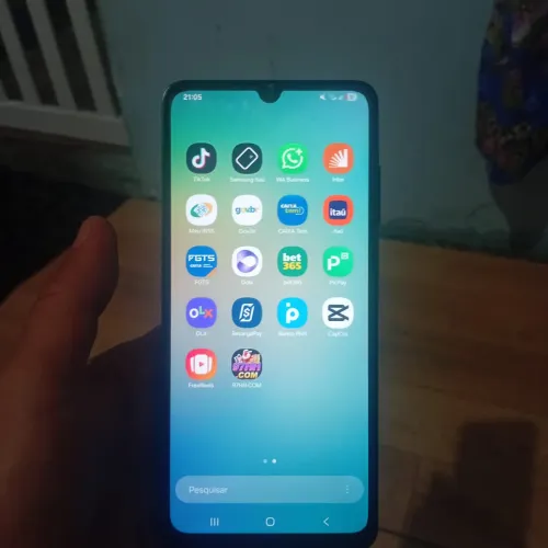Vendo celular novo sem marcas de uso