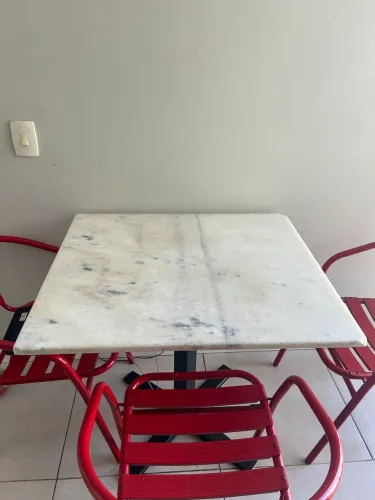 Mesa de Mármore Natural