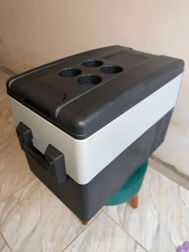 Vendo geladeira para caminhão 31 litros
