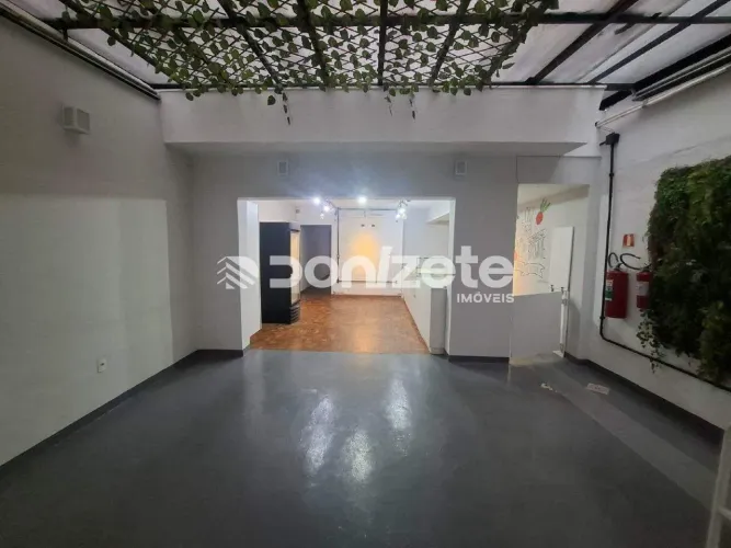 Casa comercial para locação no Bairro Jardim, Santo André