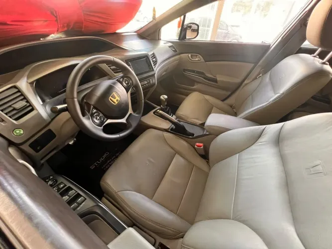 Honda Civic Sedan LXS 1.8/1.8 Flex 16V Mec. 4P 2012