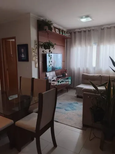 Apartamento com 2 dormitórios à venda, 56 m² por R$ 240.000,00 - Vila Formosa - Anápolis/G
