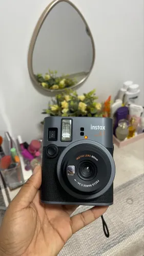 Câmera polaroide (instax)