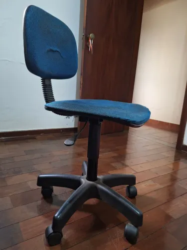DOAÇÃO Cadeira de escritório