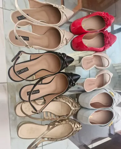 Sapatos femininos seminovos tamanho 37