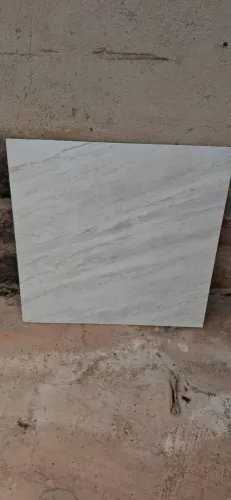 Porcelanato e argamassa quartzolit