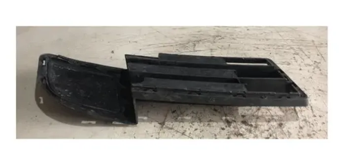 Moldura Farol Milha Esquerdo Astra 2003 - 2009 Preto Esquerdo