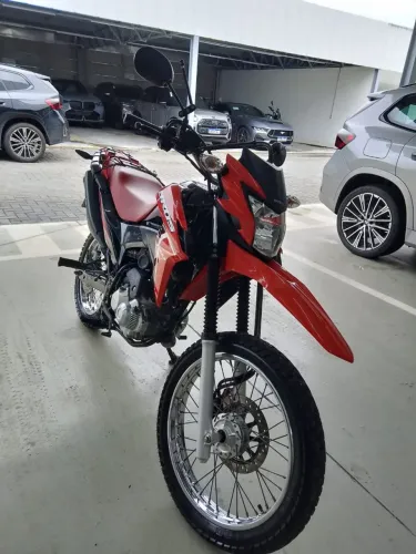 Moto muito boa e econômica