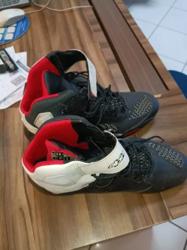 bota alpinestar usada