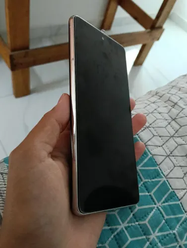 SAMSUNG S20 FE 128 GB - R$650,00