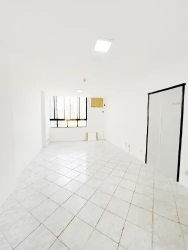 Sala/Conjunto para venda possui 30 metros quadrados com 1 quarto em Stiep - Salvador - BA