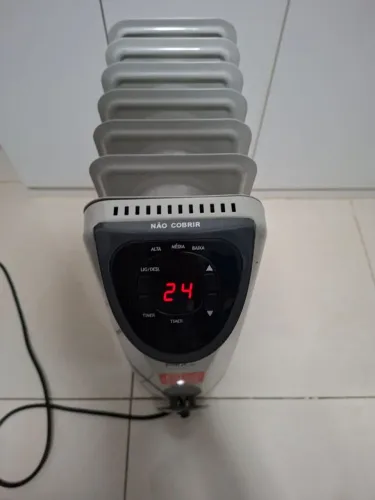 Aquecedor elétrico portátil Philco