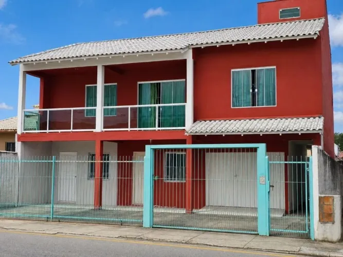 Casa com 10 kitnets à venda, 450 m² por R$ 1.380.000 - Serraria - São José/SC