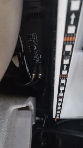 Vendo som automotivo