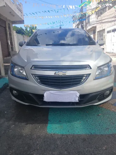 Chevrolet Onix Hatch LTZ 1.4 8V Flex Power Mec. 4P 2015