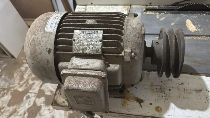 Motor Elétrico Trifásico EBERLE - 5cv 220v