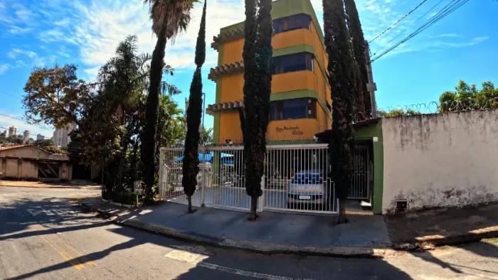 Apartamento 2 Quartos Mobiliado Próximo ao Shopping Flamboyant
