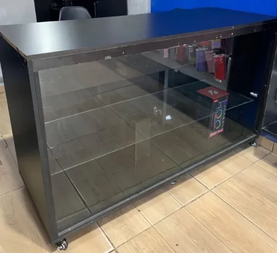 Balcão com espositor 