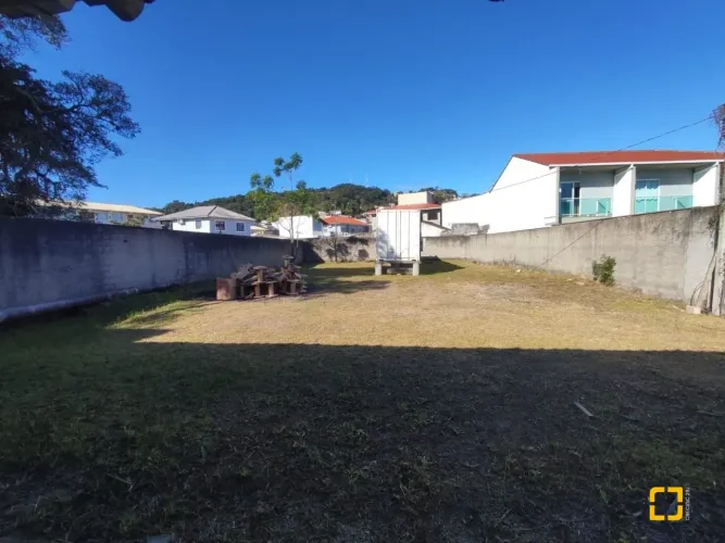 Terreno à venda com 724,21m2 na Fazenda Santo Antônio, São José