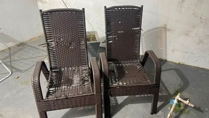 Conjunto de Cadeiras e mesa