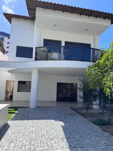 Imóvel versátil , com possibilidade do andar superior ou de um flat independente nos fundo
