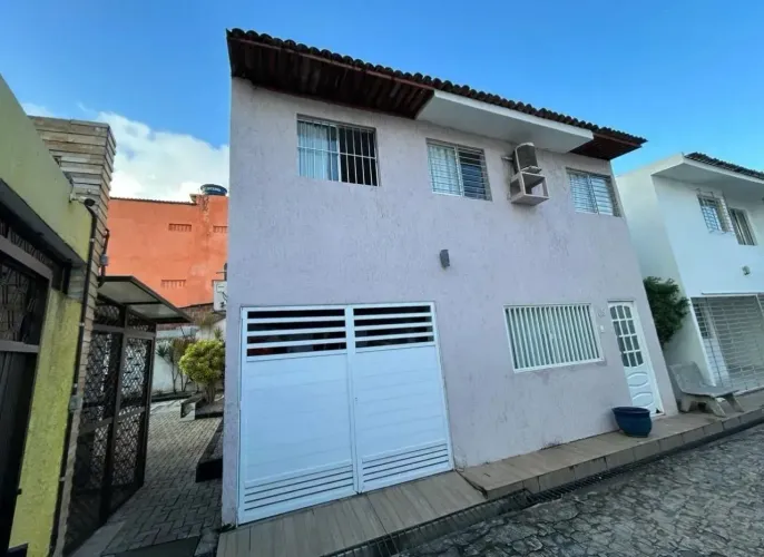 vende-se casa em condomínio, na varzea.