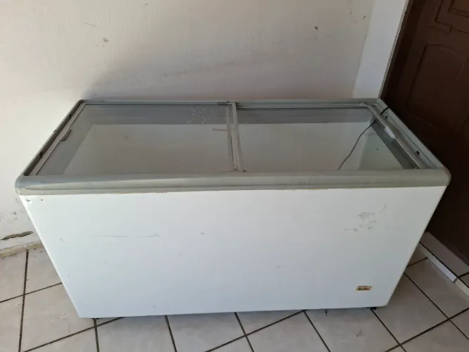 Freezer horizontal espositora 