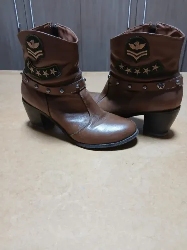 Bota marrom feminina 36 Carmen Steffens CS