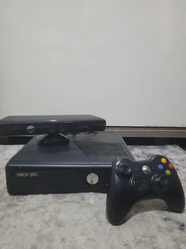 Xbox 360 com Kinect desbloqueado (usado)