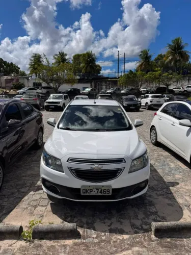 Chevrolet Onix Hatch LTZ 1.4 8V Flex Power Mec. 4P 2015