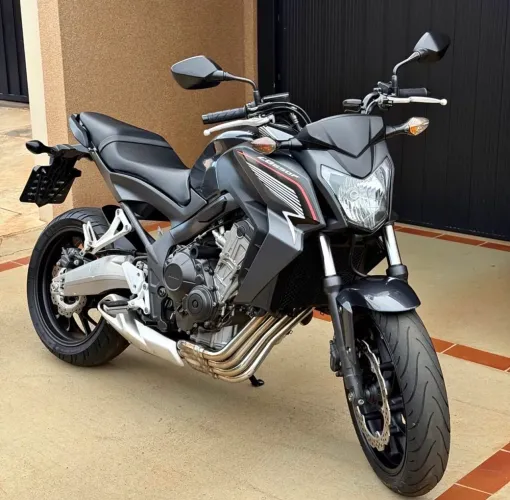Vendo 2015 Honda CB650F