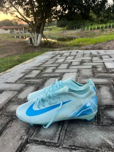 Chuteira de campo Nike