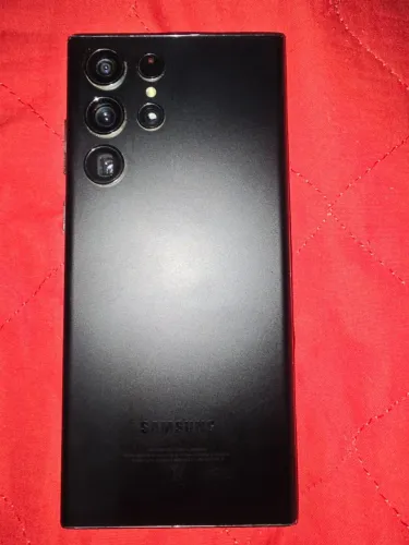 Samsung S22 Ultra na caixa