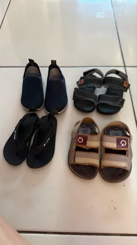 Sapatos tamanho 23