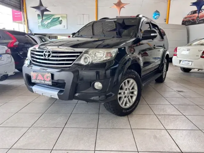 Toyota Hilux SW4 SR 4X2 2.7/ 2.7 Flex 16V Aut. 2013